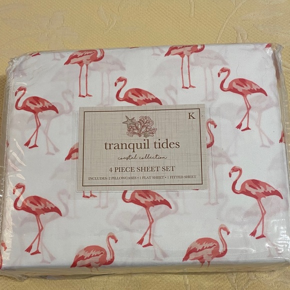 Tranquil Tides Pink Flamingo 4-Piece Sheet Set - King